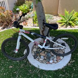 Free Agent BMX Bike