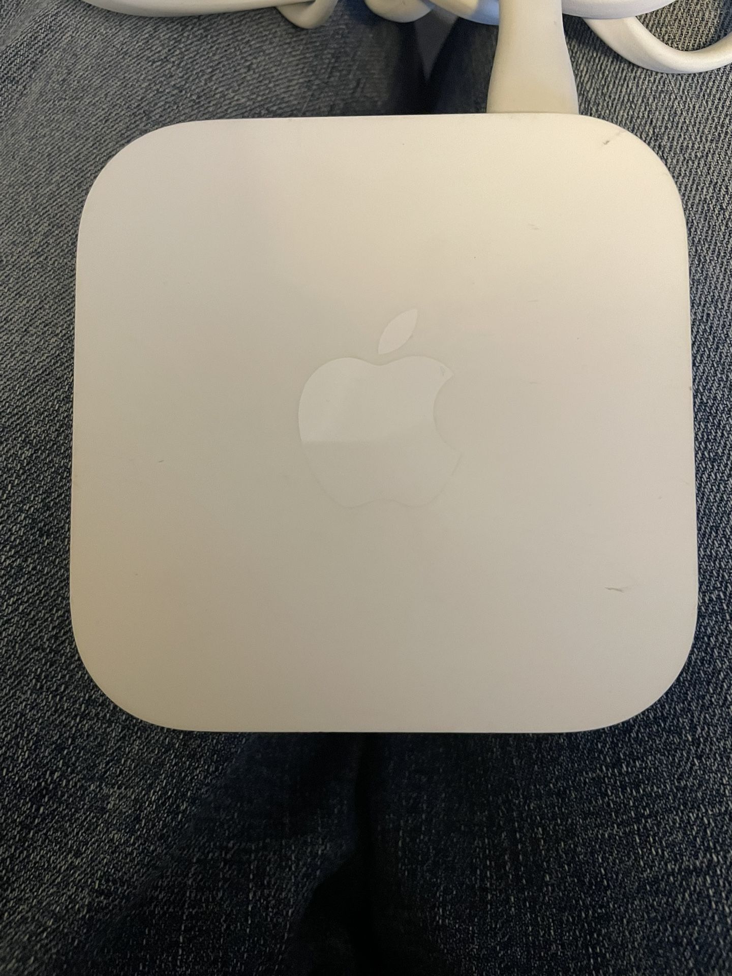 Apple AirPort Express 2nd Generation