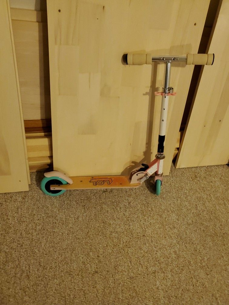 Girl's Scooter