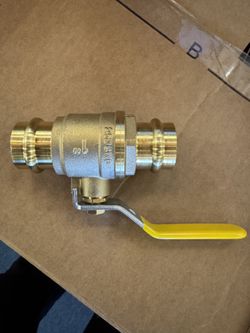 1-inch Copper Press Ball Valve (code: JM5003-5), lead-free, used for plumbing systems with press-fit copper connections.