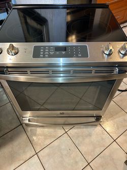 Ge: Electric Stove Range 30”