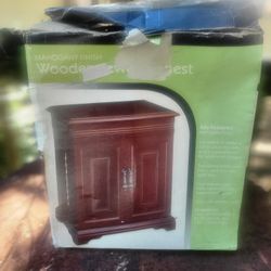 Jewelry Chest With Mirror ( NEW)