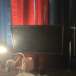 2 24 Inch Dell Monitors 