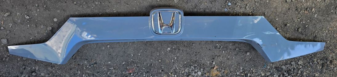 2018 2019 2020 2021 HONDA ACCORD TRUNK LID LICENSE PLATE MOLDING