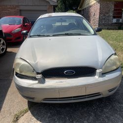 2005 Ford Taurus