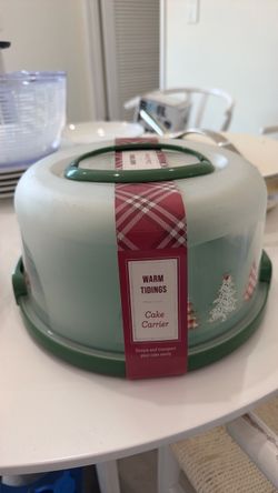 Warm Tidings Holiday Cake Carrier