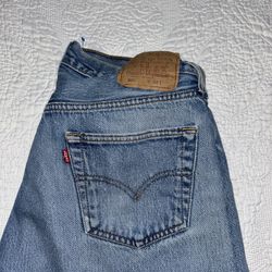 vintage levi’s VERY USED ripped 