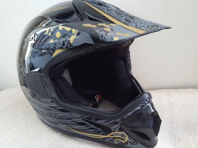 MOTOCROSS MotorCycle Dirt DownHill Bike Helmet SIZE: Large 59-60CM