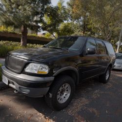 2002 Ford Expedition XLT 4X4