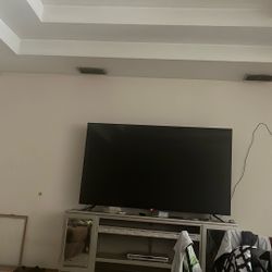 Smart Tv “75 Inches