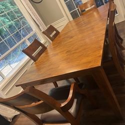 Klausnner 8’ Wood Table With 6 Chairs 