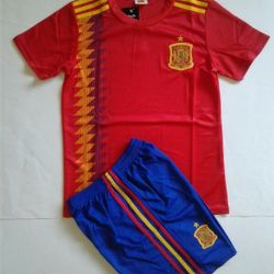 1 Kids Spain Size XS  Soccer Uniforms