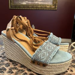 Gorgeous Wedges Size 8 😍😍