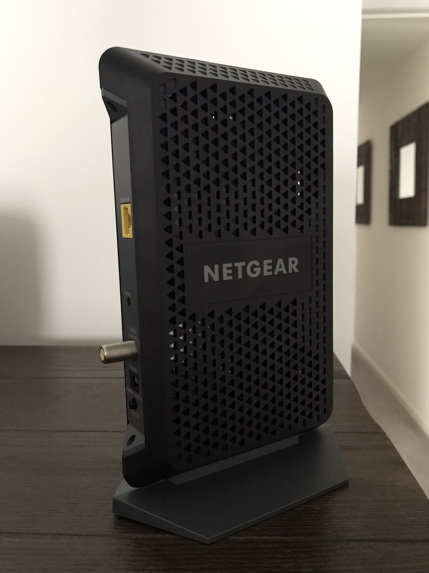 /// NETGEAR 1.0GPS CABLE MODEM ///