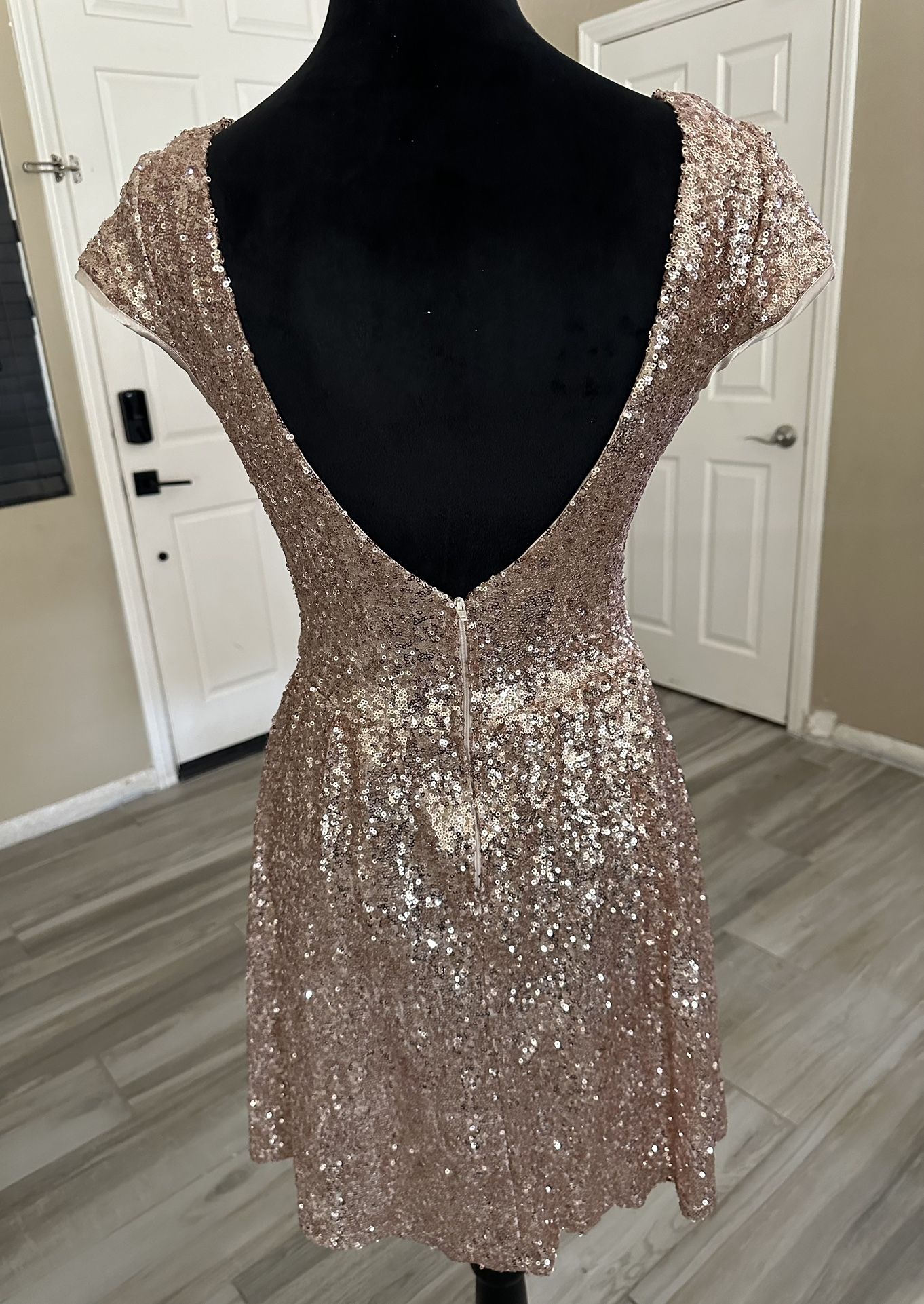 Windsor Sequin Rose Gold Dress - www.ice4pros.com.br Windsor Sequin Rose Gold Dress - www.ice4pros.com.br
