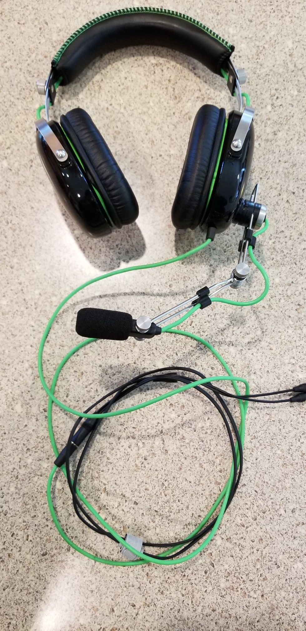 Razer PC gaming headphones w/ mic