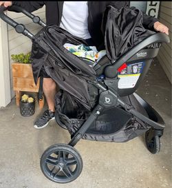 Britax baby car seat, two bases and stroller