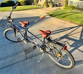 Tandem Cruiser Bicycle with Front Basket