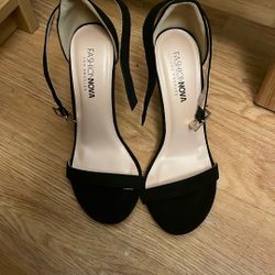 Black Heels Size 6