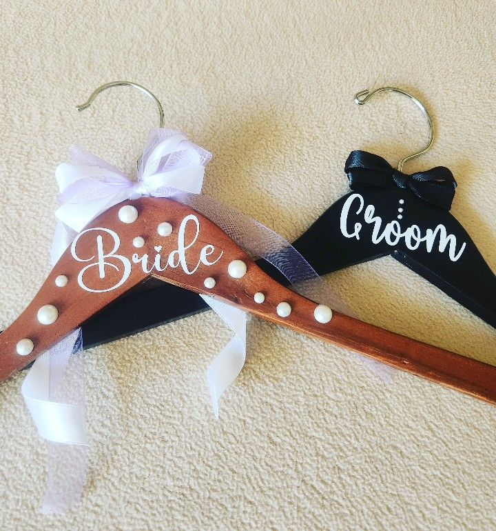 Custom Wedding Hangers π€ π€