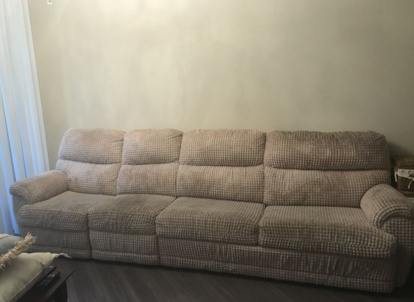 Sectional Couch w/ Queen Pull Out Bed
