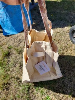 Tote bag