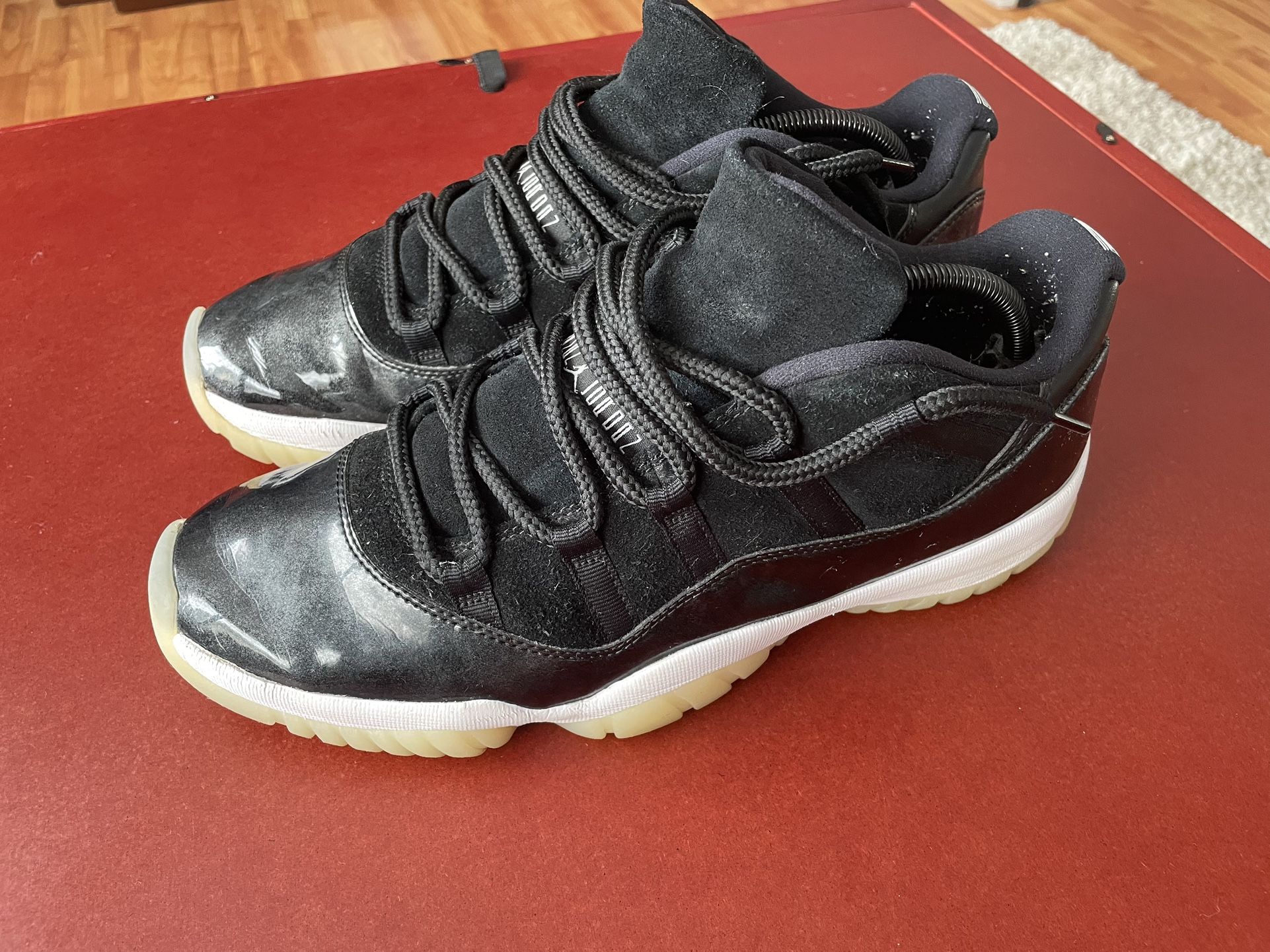 Jordan 11 Low Barons