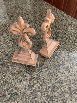 Decorative bookends