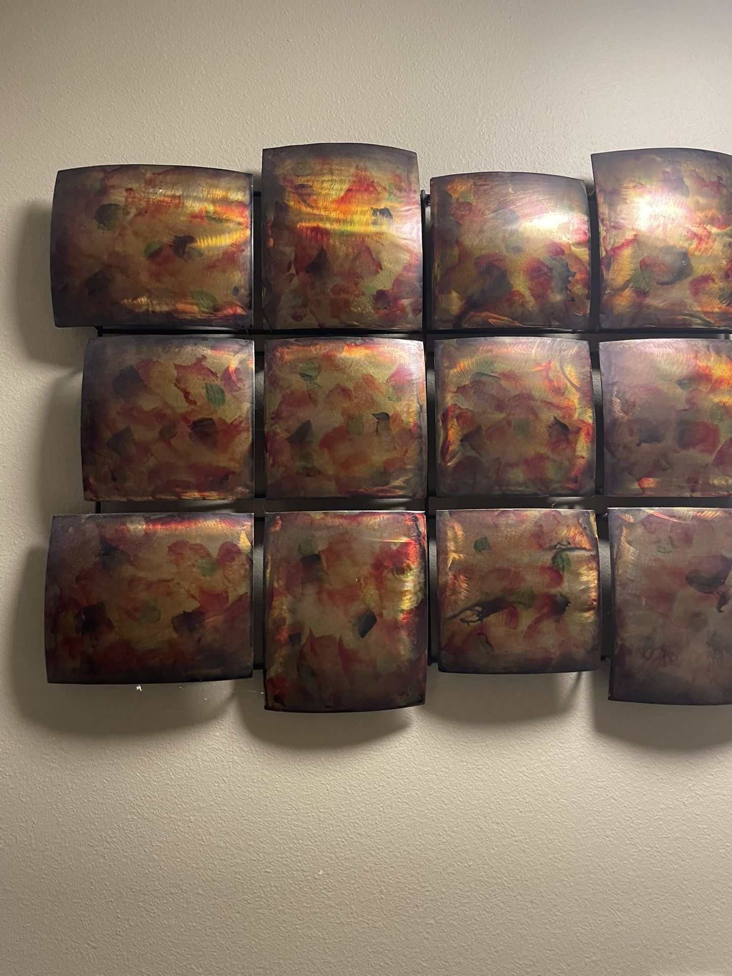 Nice metal wall art In Excellent