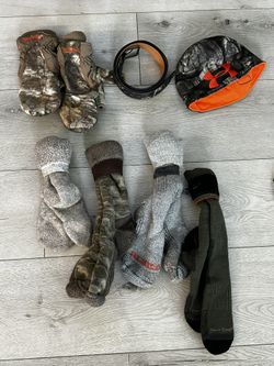 Miscellaneous socks, gloves, belts, beanie, hunting gear