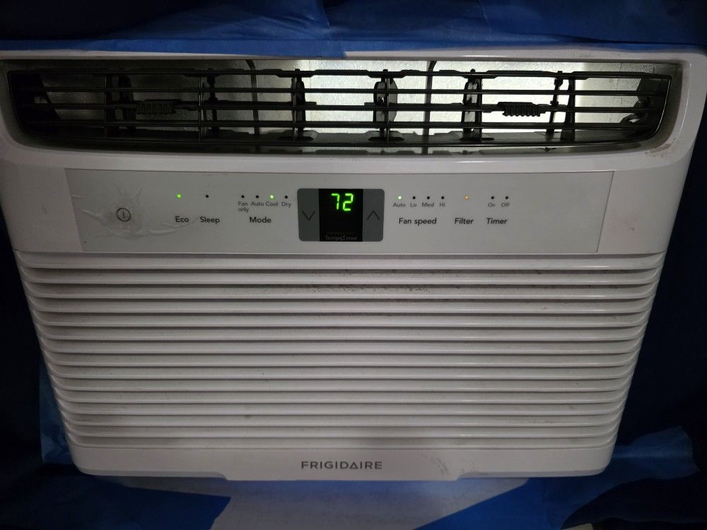 FRIGIDAIRE 5000 BTU DIGITAL AIR CONDITIONER AC