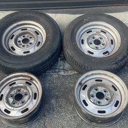 Ford Ranger 14-inch stock steel wheels, 5 on 4.5 fits other cars 