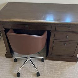 Restoration Hardware Solid Wood Desks W Chairs