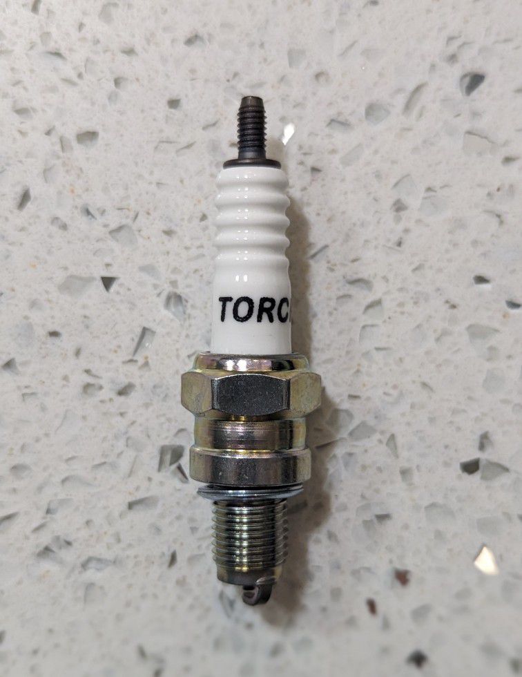 TORCH A7RC Sparkplugs - 96 Available + HF652 oil Filters
