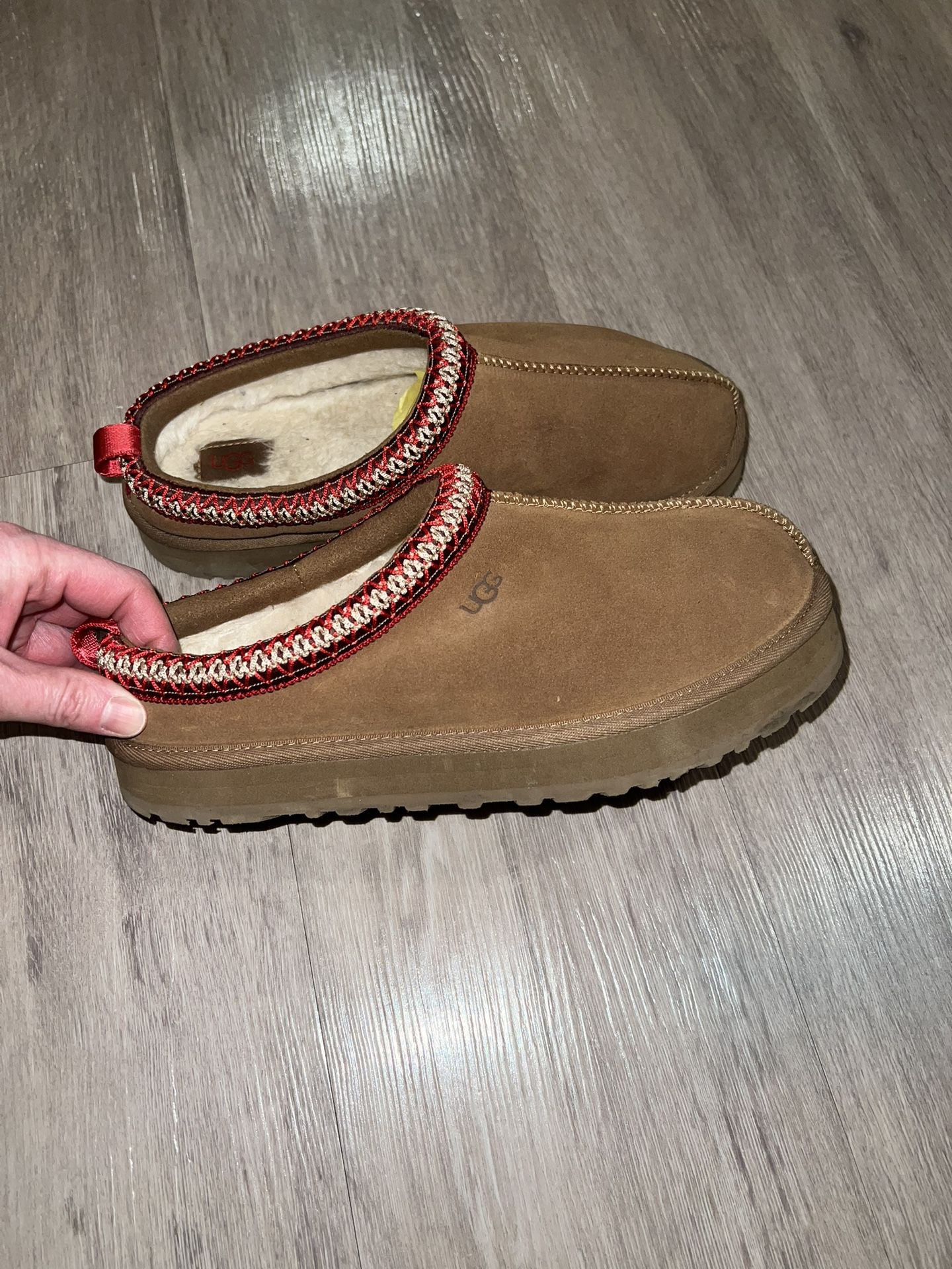 UGG Tasman Tazz Platform Slippers Big Kids Sz 6 Or Womens 7
