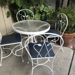 Iron Patio Set w/4 Chairs