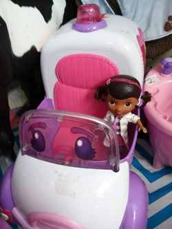 Docmcstuffins car and doll