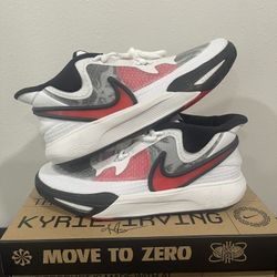 Nike Kyrie 6.5Y 8W
