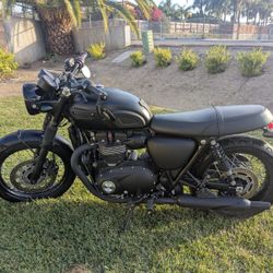 2017 Triumph  T100