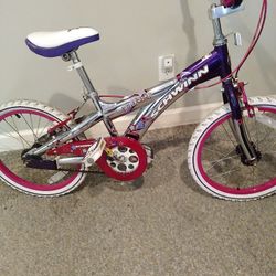 NEW. SCHWINN. SUPER  STAR NEVER RIDDEN. 160 AT WALMART. SELLING    40 BUCKS.    18 Inch Wheels