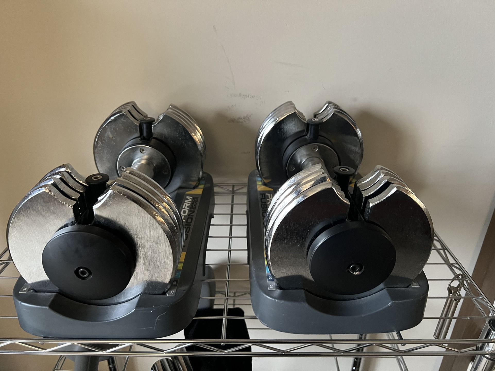 Adjustable dumbbell Set - 50lbs Combined