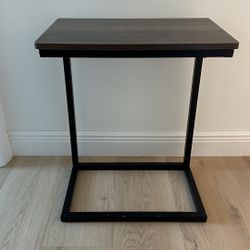 C shape Accent Table