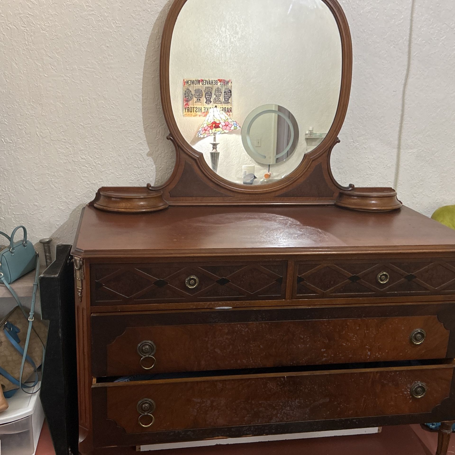 Beautiful 3 Piece Antique Bedroom Set