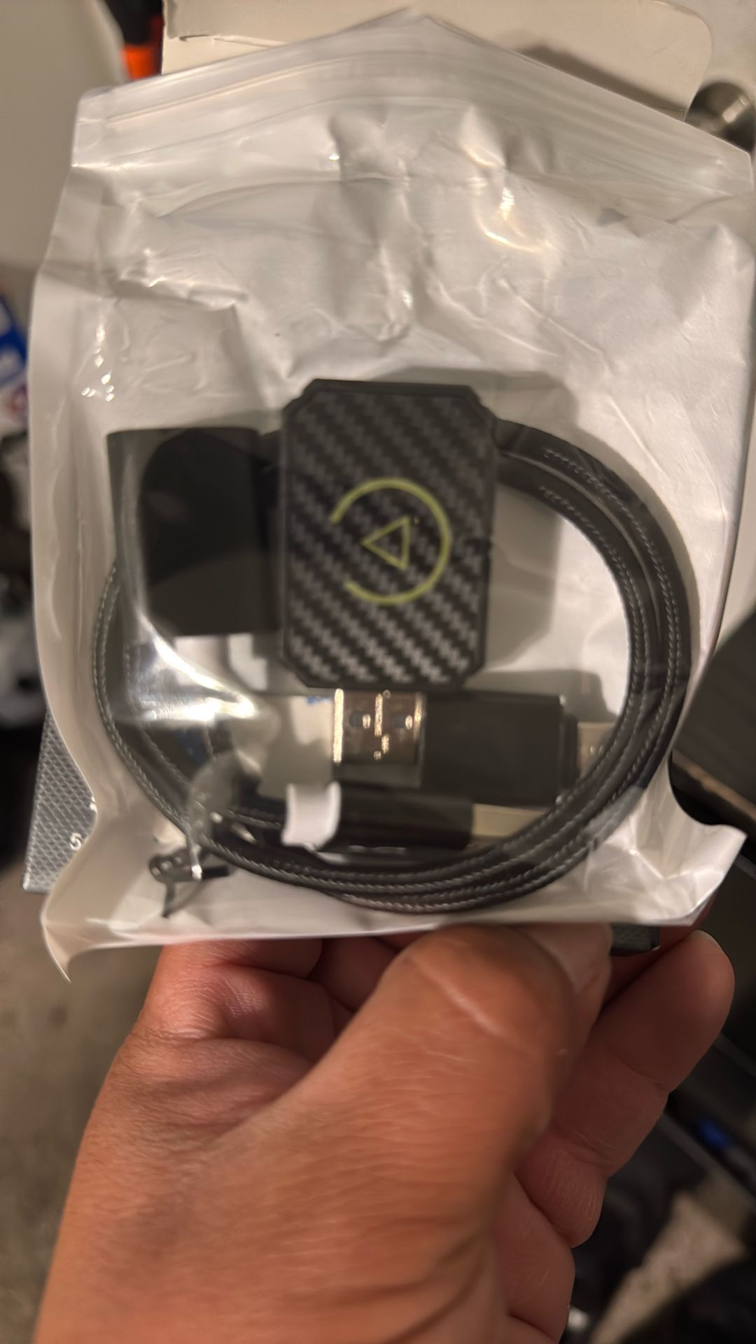Wireless apple carplay & android auto adapter