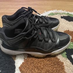 jordan 11 low size 10 men 