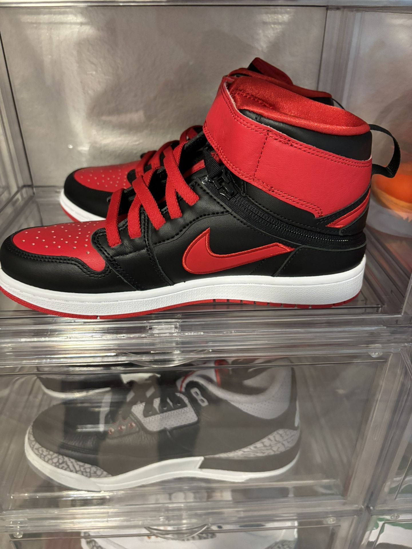 Jordan 1 Mid