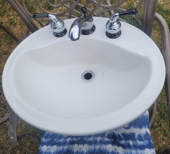 Bathroom Sink for Sale in San Diego, CA OfferUp