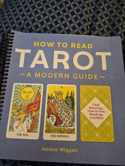 How to read tarot book
