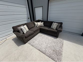 Sectional Couch (FREE DELIVERY‼️)