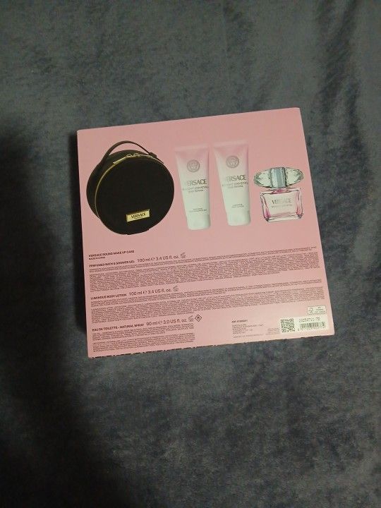 Versace Bright Crystal Eau De Toilette Set 4 Piezas